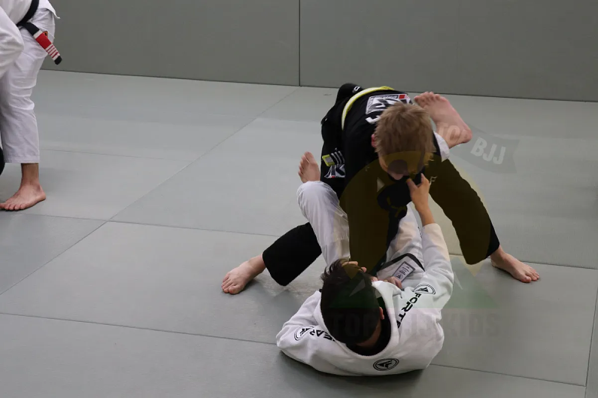 Photo from GUARD PASSING AND CONNECTION