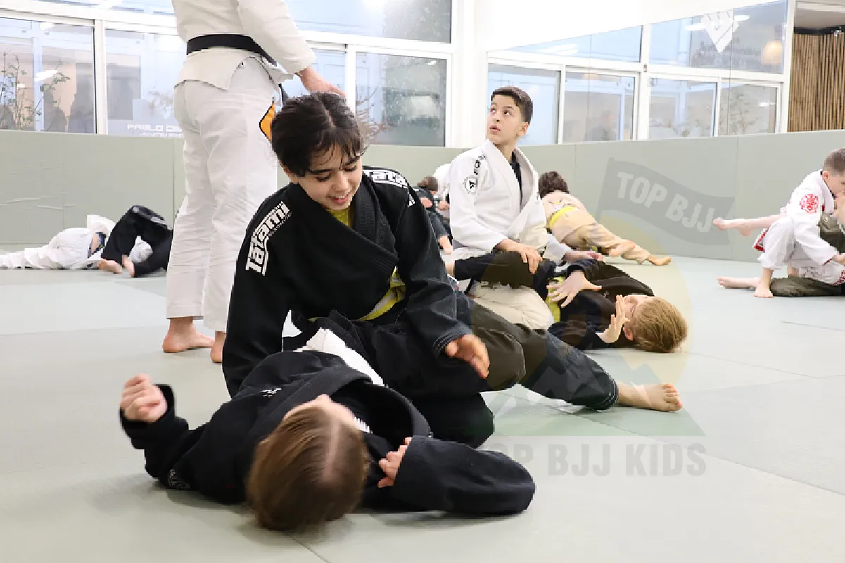 Photo from GUARD PASSING AND CONNECTION