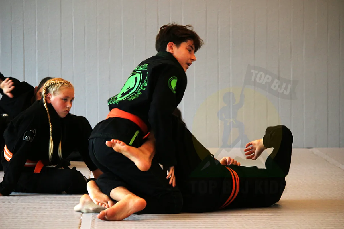 Photo from HALF GUARD PASSING