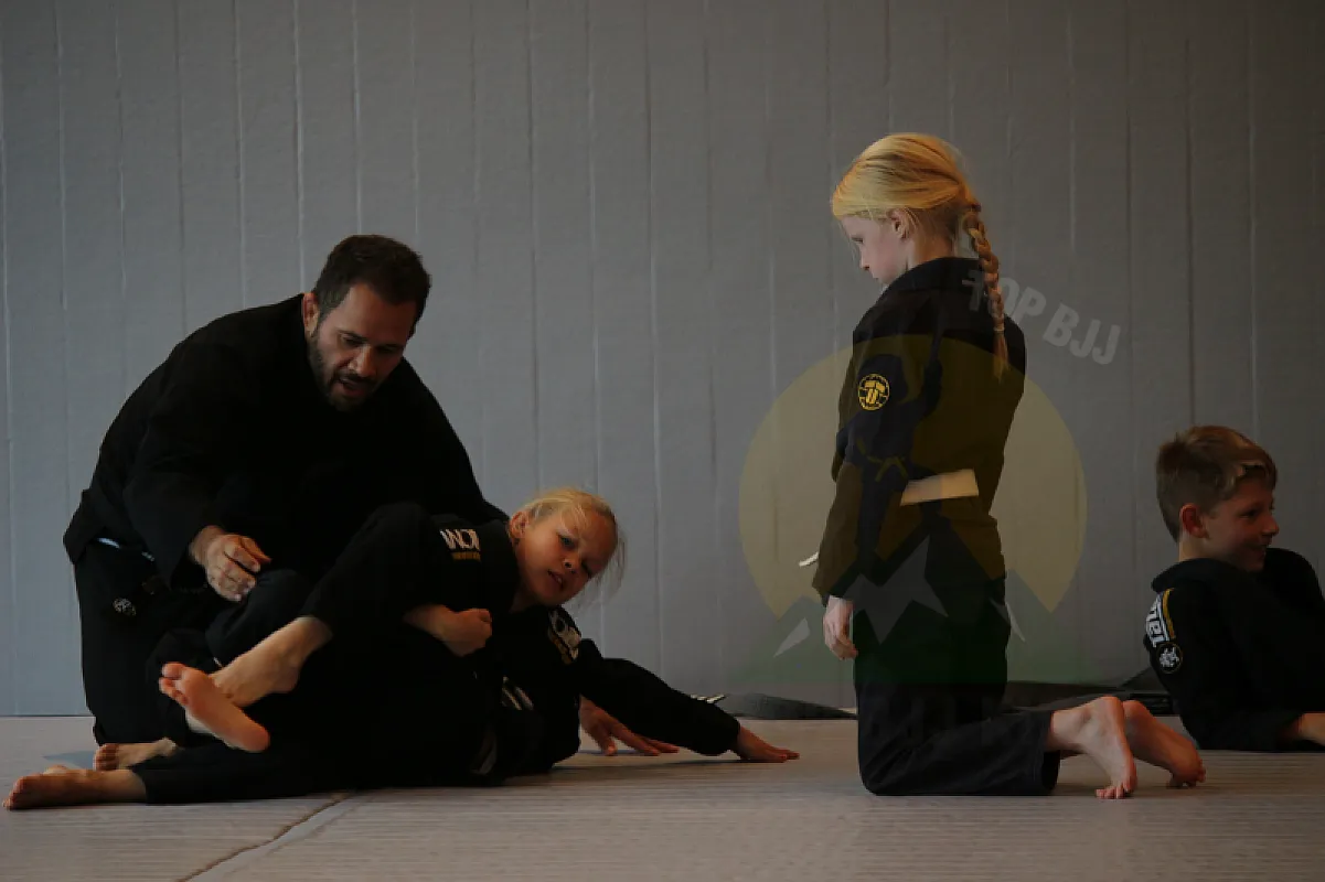 Photo from HALF GUARD PASSING