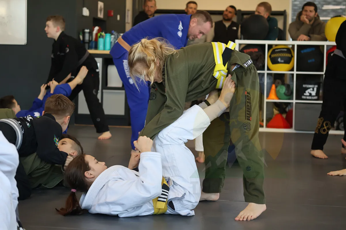Photo from TAKEDOWNS & DE LA RIVA
