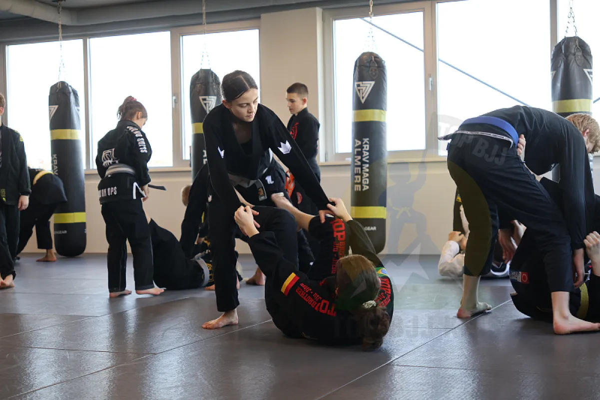 Photo from TAKEDOWNS & DE LA RIVA