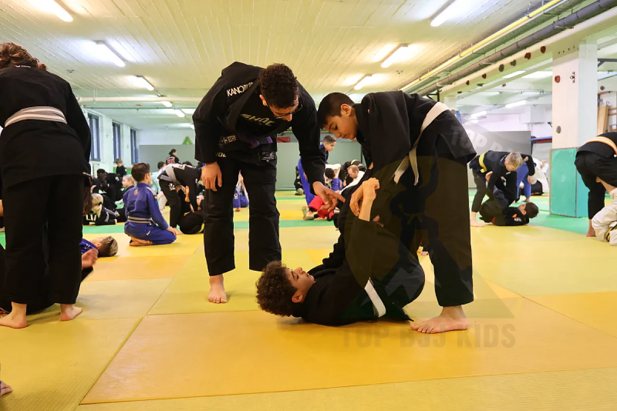Photo from X-GUARD & DOUBLE UNDER PASS