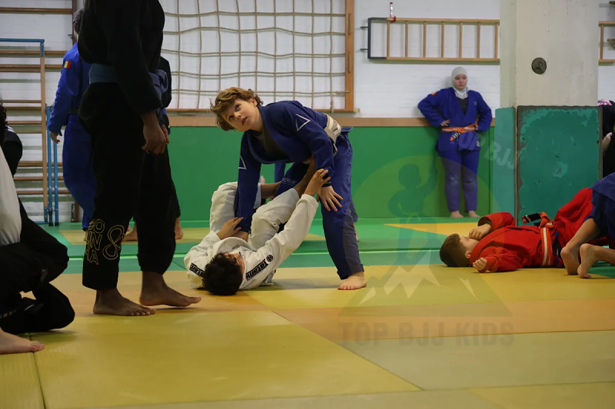 Photo from X-GUARD & DOUBLE UNDER PASS