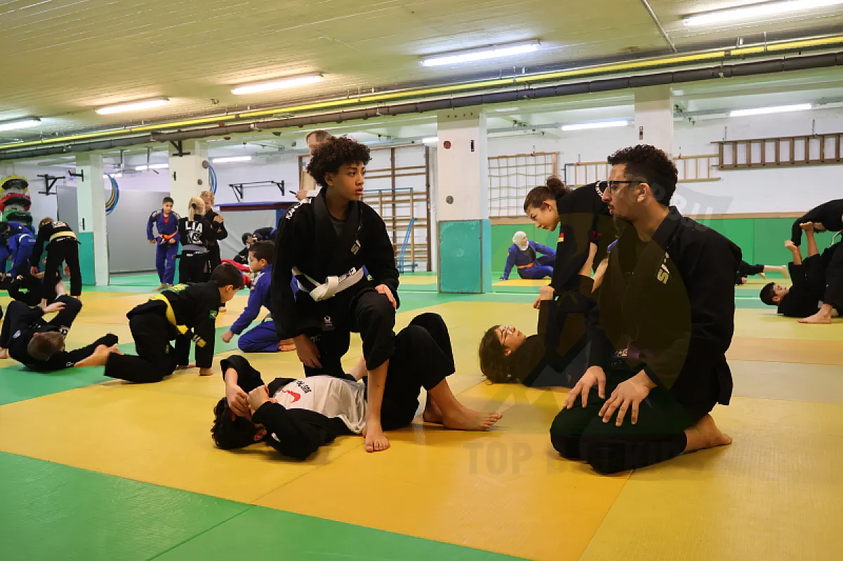 Photo from X-GUARD & DOUBLE UNDER PASS