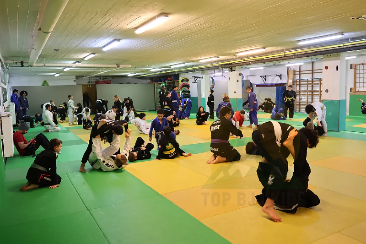 Photo from X-GUARD & DOUBLE UNDER PASS