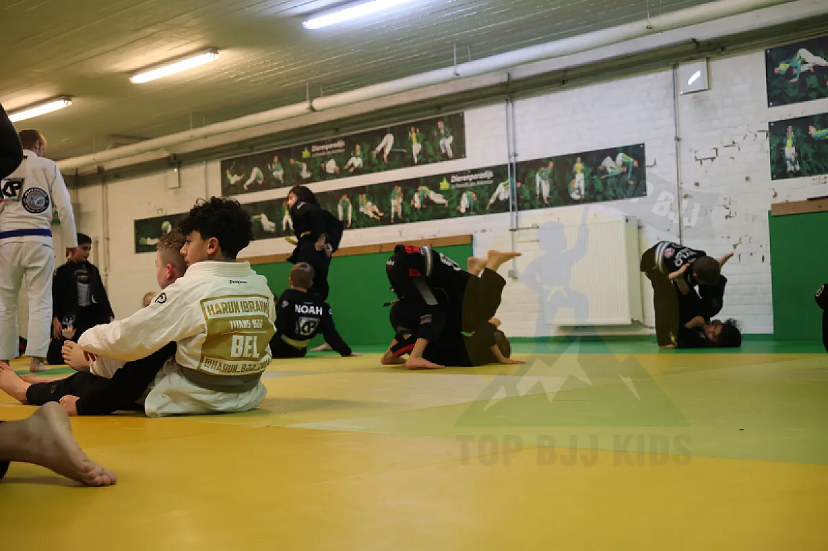 Photo from X-GUARD & DOUBLE UNDER PASS