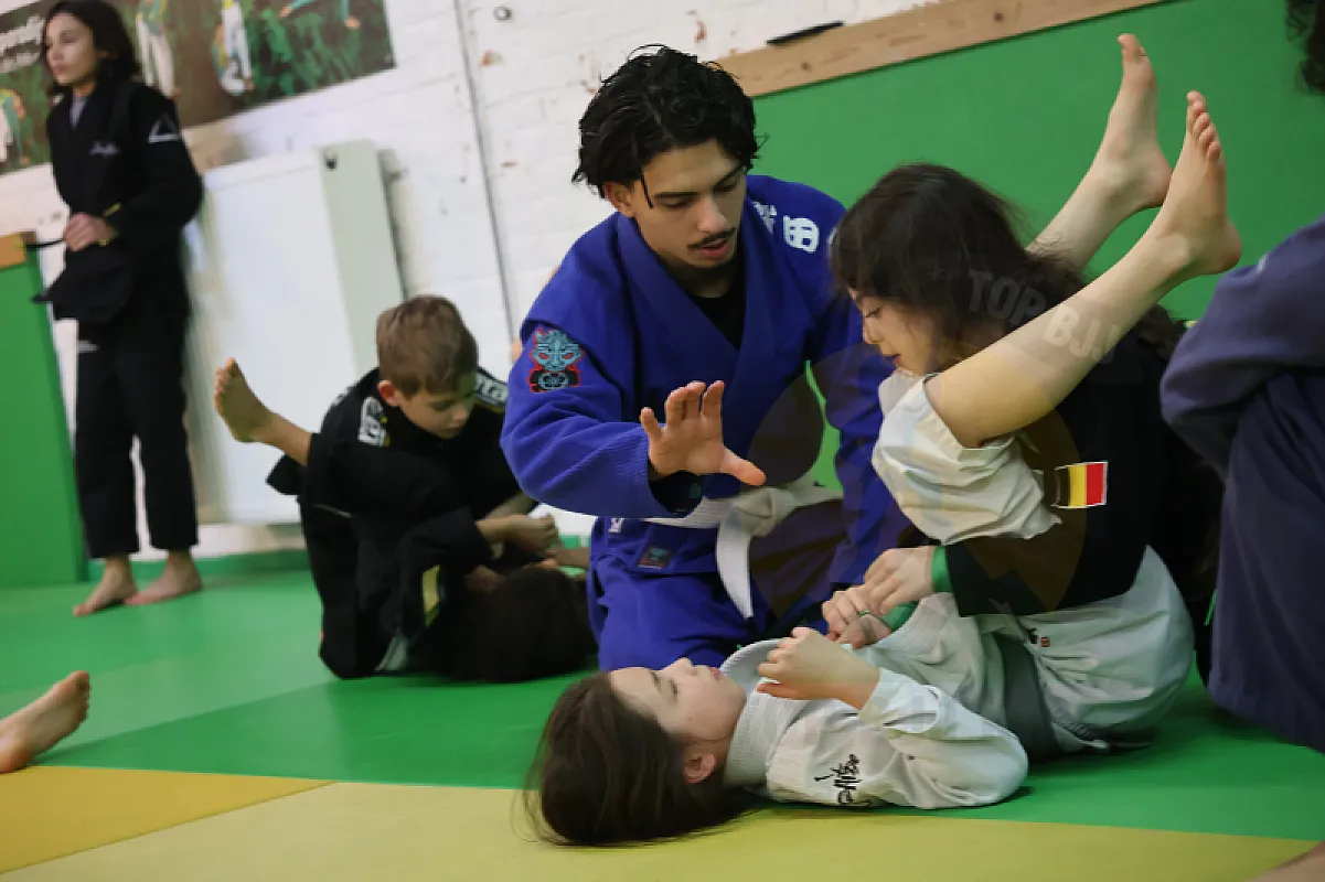 Photo from X-GUARD & DOUBLE UNDER PASS