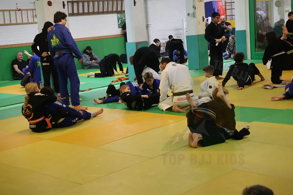Photo from X-GUARD & DOUBLE UNDER PASS