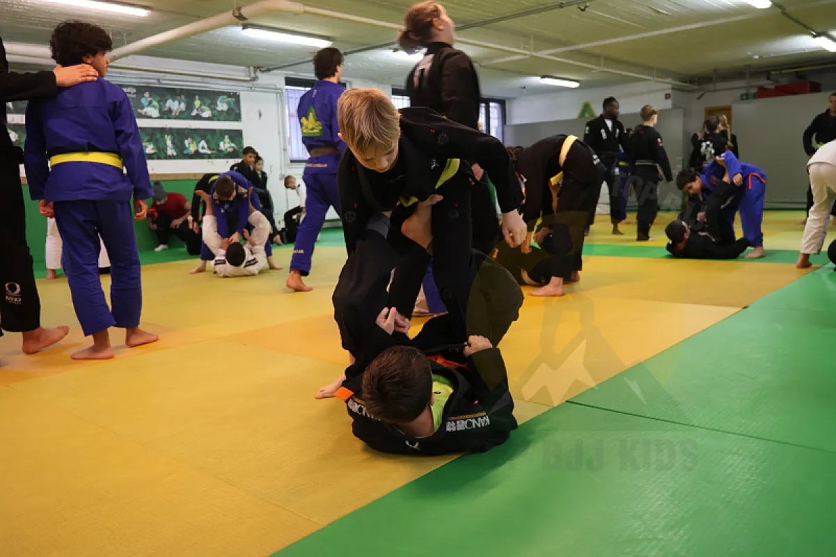 Photo from X-GUARD & DOUBLE UNDER PASS