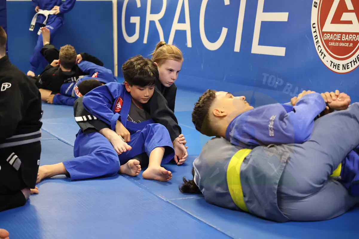 Photo from FOOT SWEEPS & GRIP FIGHTING