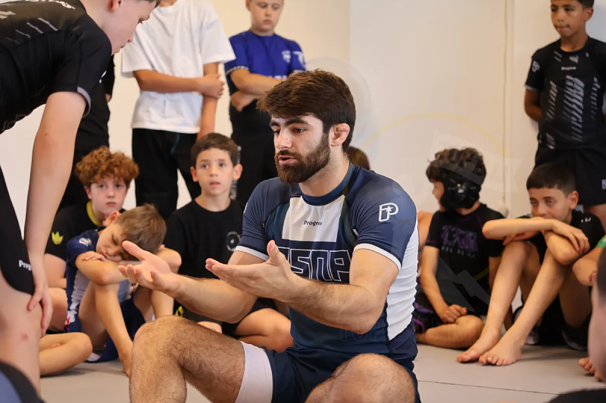 Photo from NO-GI GUARD RETENTION