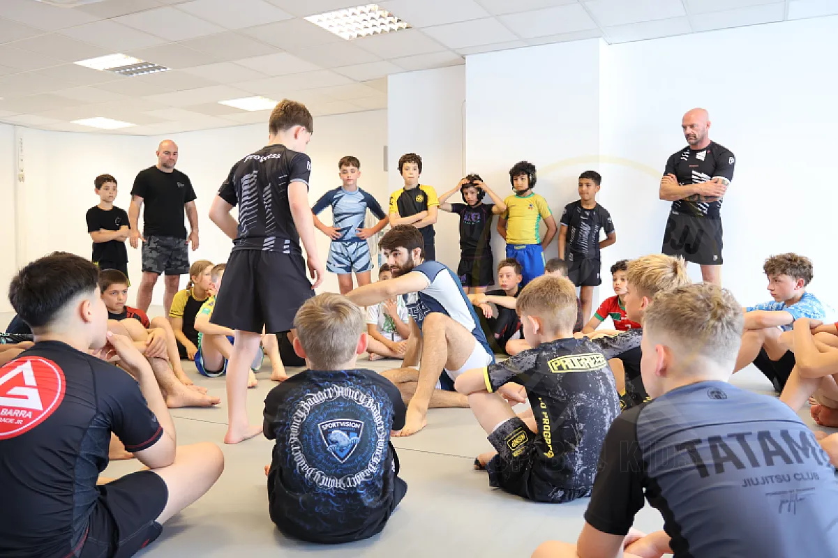 Photo from NO-GI GUARD RETENTION