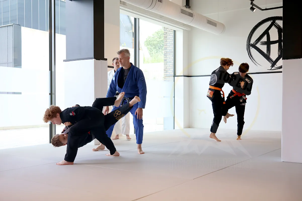 Photo from TAKEDOWNS