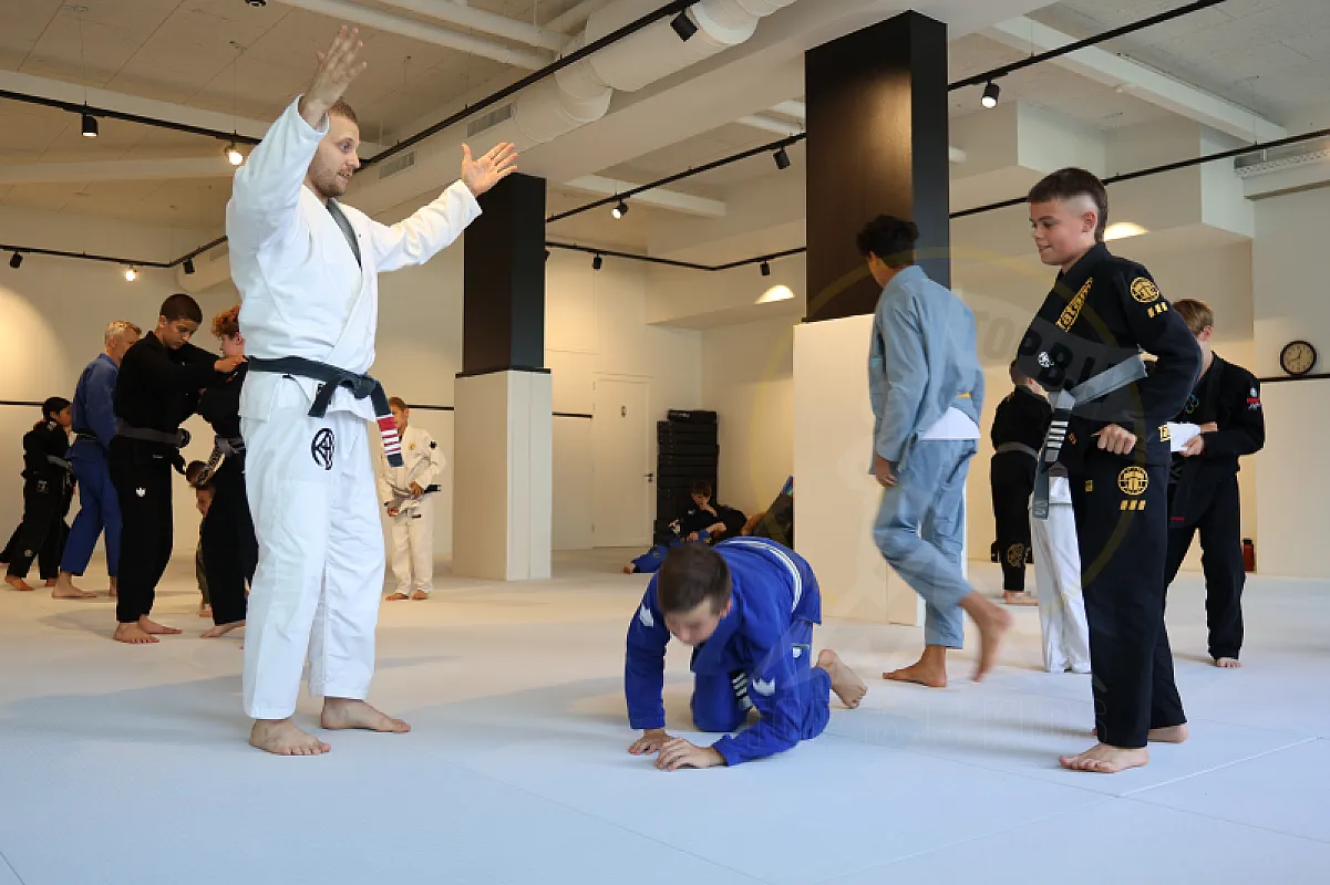 Photo from TAKEDOWNS