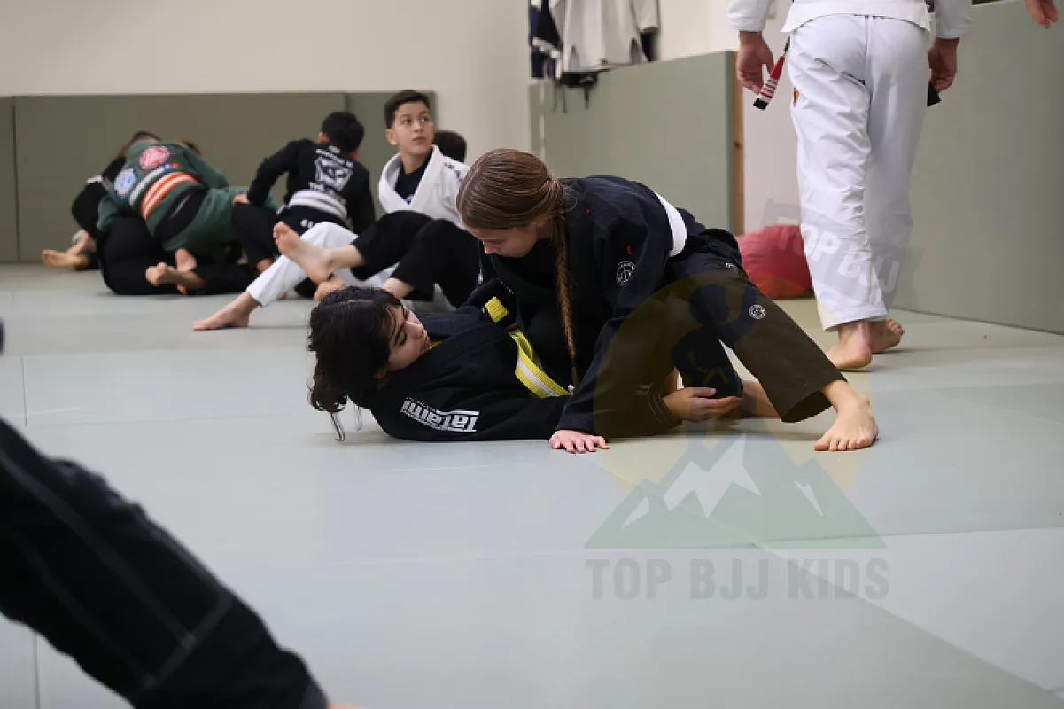 Photo from GUARD PASSING AND CONNECTION