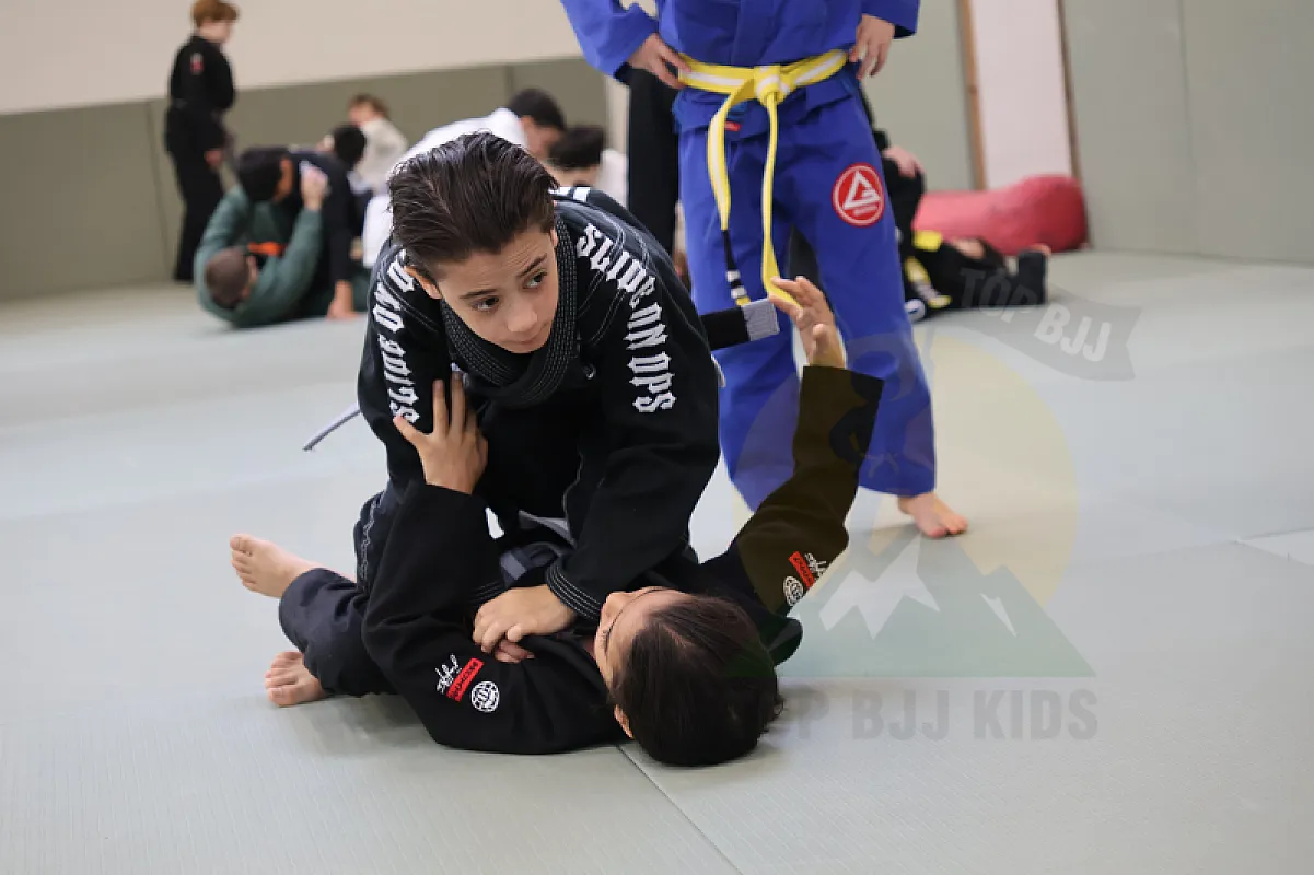 Photo from GUARD PASSING AND CONNECTION