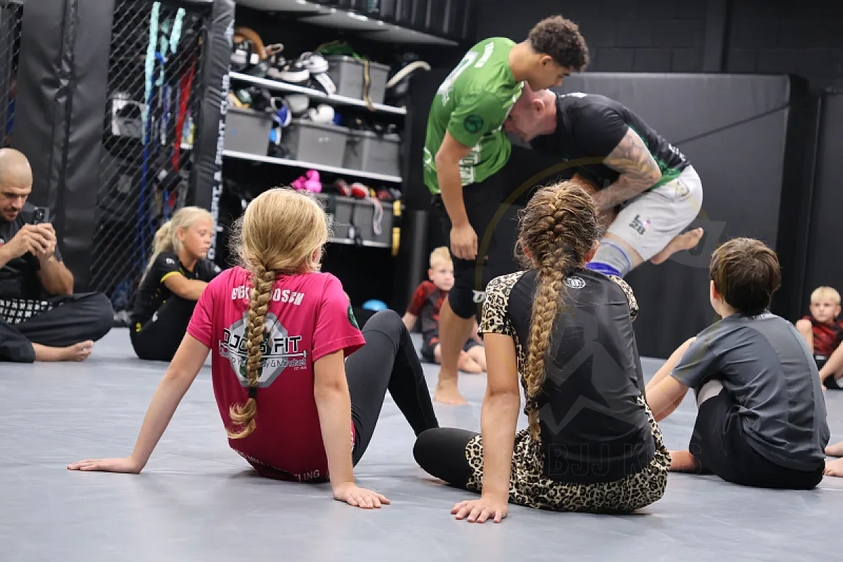 Photo from NO-GI TAKEDOWNS & TOP CONTROL