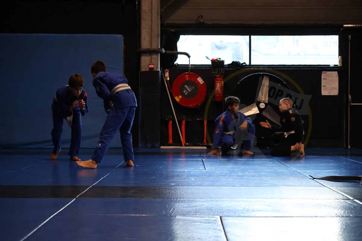 Photo from OPEN GUARD & GUARD RETENTION