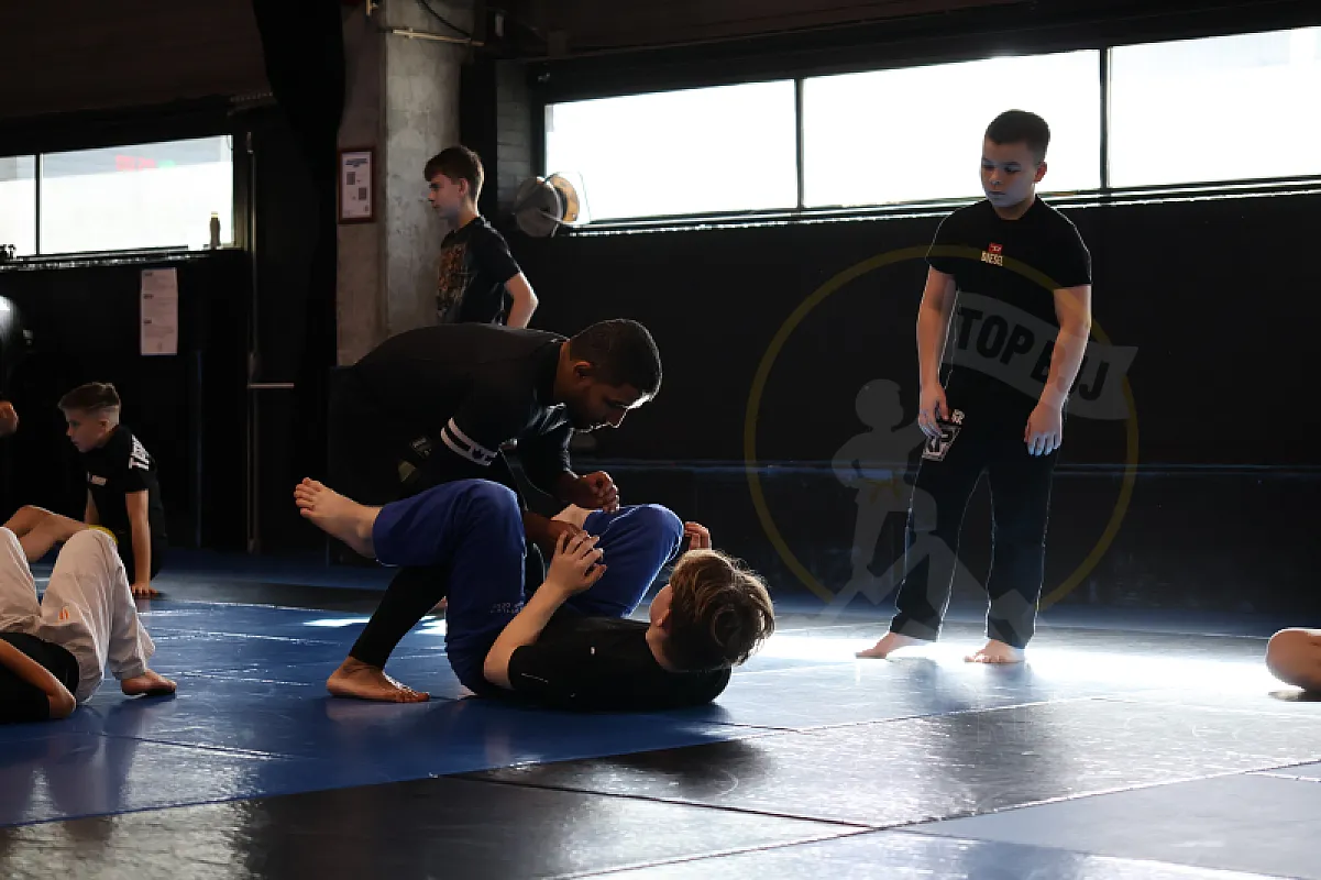 Photo from OPEN GUARD & GUARD RETENTION