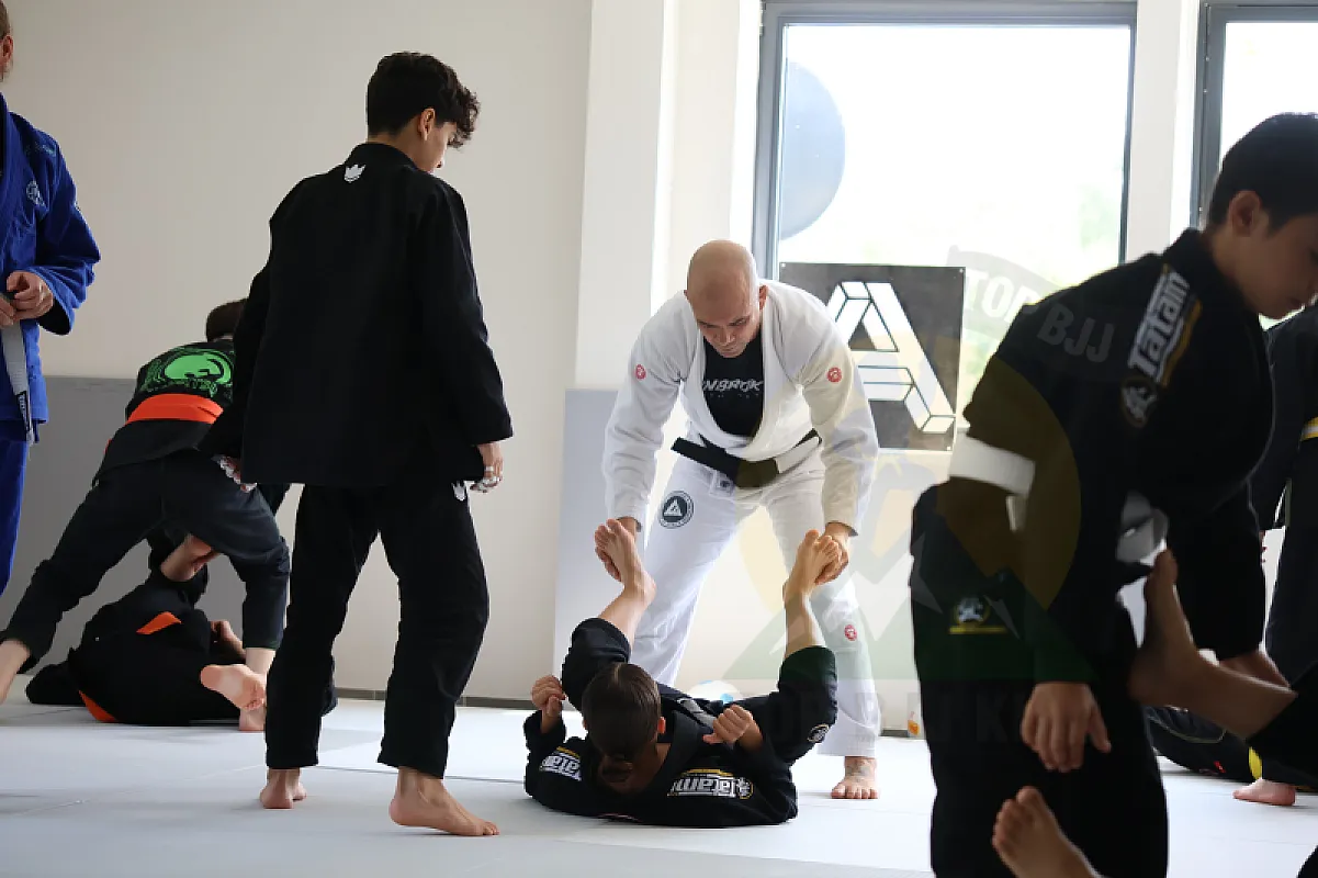 Photo from GUARD PASSING