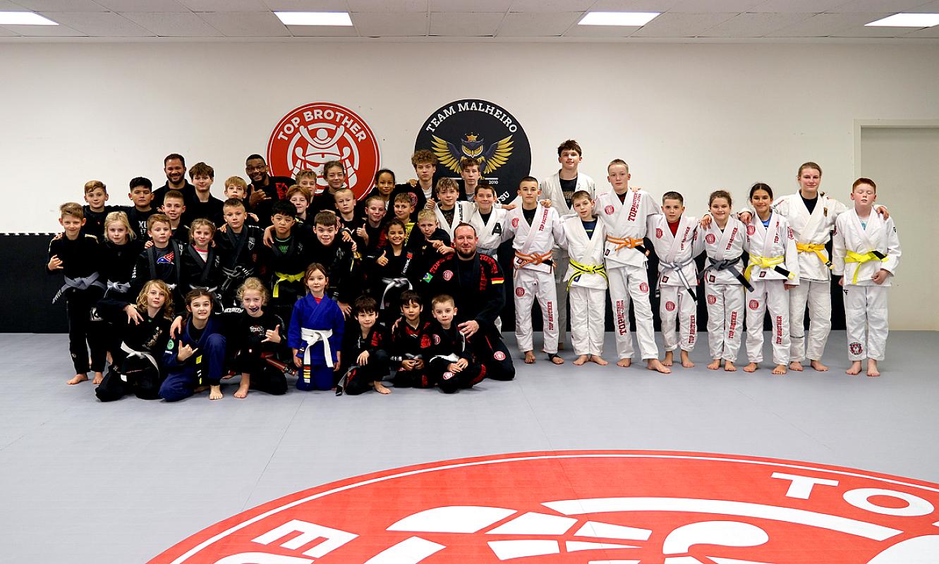 Group photo from BACK ATTACKS