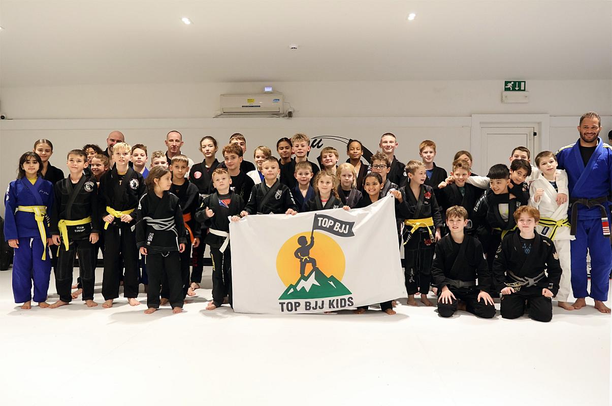 Group photo from TAKEDOWNS & SIDE ATTACKS